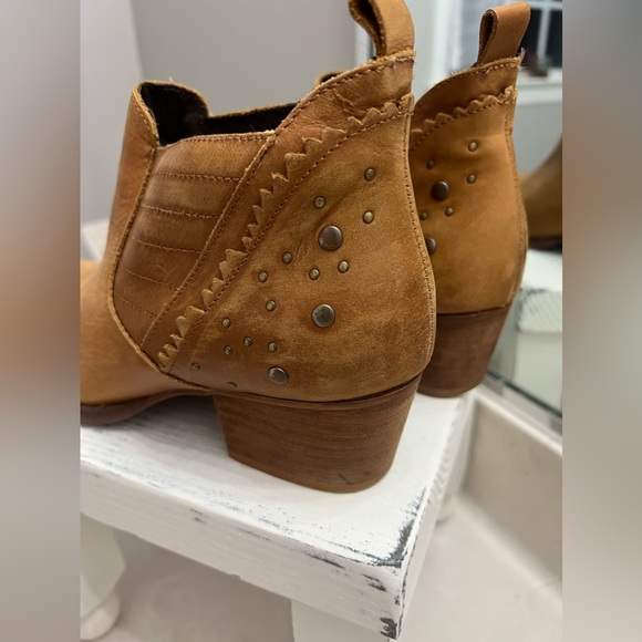 Musse & Cloud Size 40 Booties - Picture 7 of 9